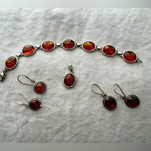 Amber Sterling Silver Bracelet, Pendant and 2 Pairs of Earrings 🧡✨